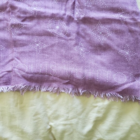 Limited Time Listing Authentic Louis Vuitton Rose Monogram Etole Mahina Scarf - Picture 3 of 9